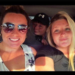 Meet your Posher, Raymonde